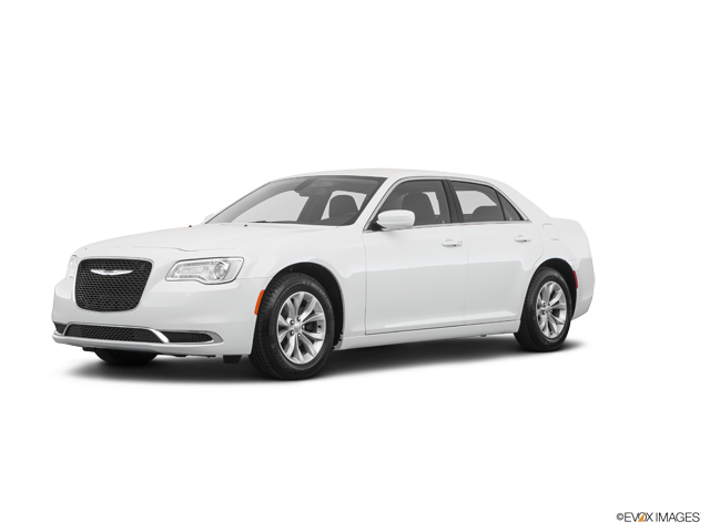 2019 Vs 2018 Chrysler 300 Battle Of The Brands Fitchburg Ma